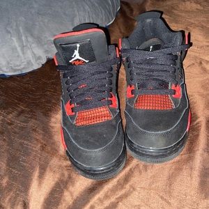 Jordan Red Thunder 4’s